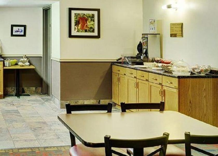 Manitoba Thompson Breakfast area