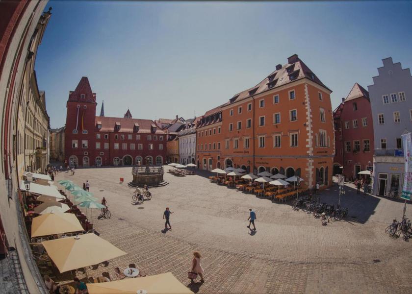 Bavaria Regensburg Facilities