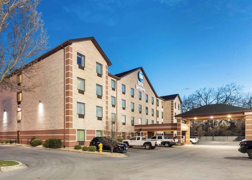 Illinois Burbank Exterior Detail