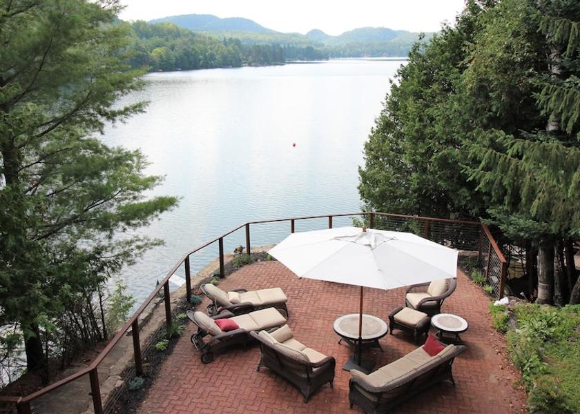 Quebec Mont-Tremblant Terrace
