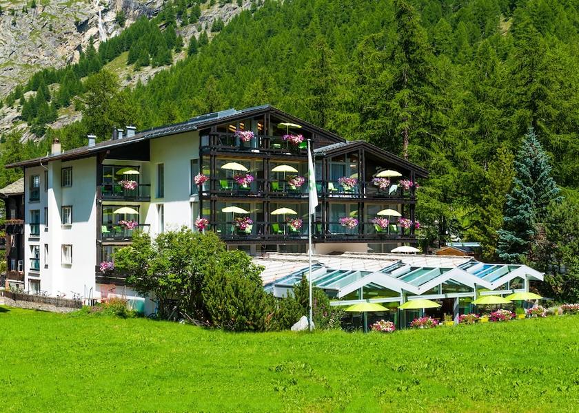 Valais Saas Almagell Facade