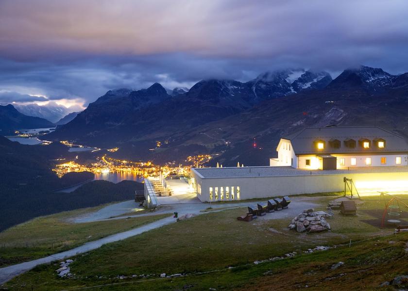 Graubünden Samedan Front of property - evening/night