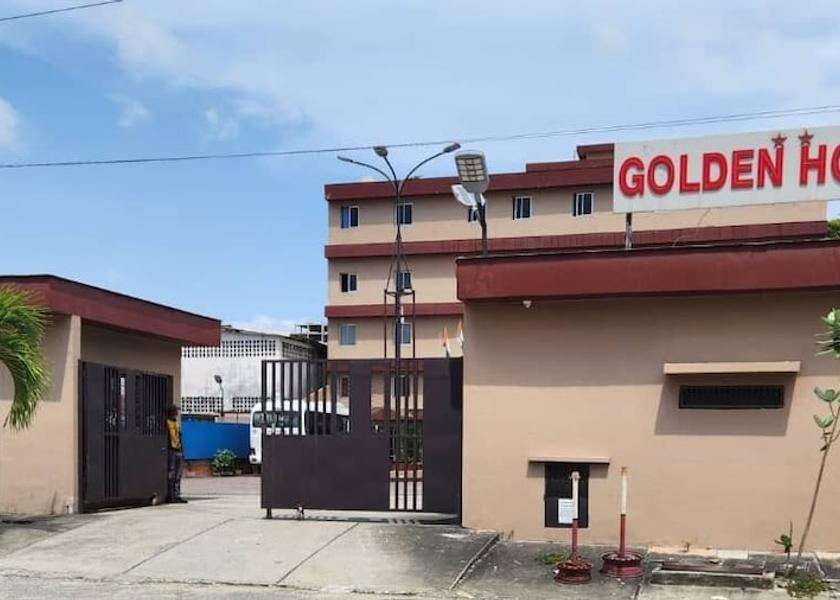 Abidjan Abidjan Front of property