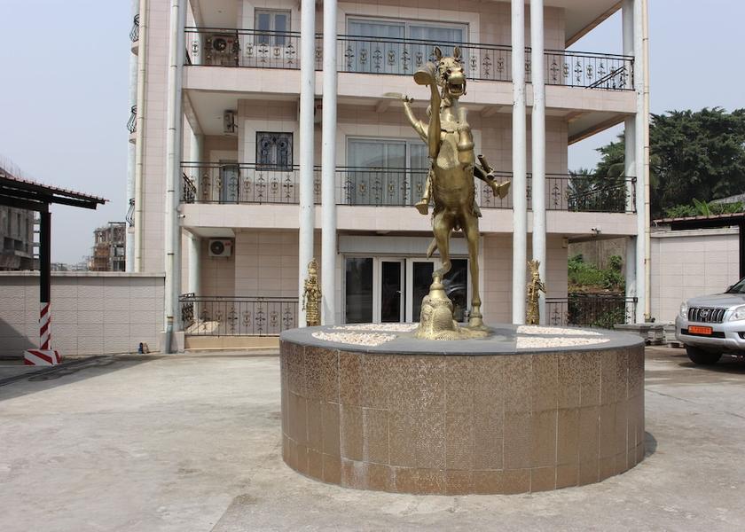  Douala Entrance
