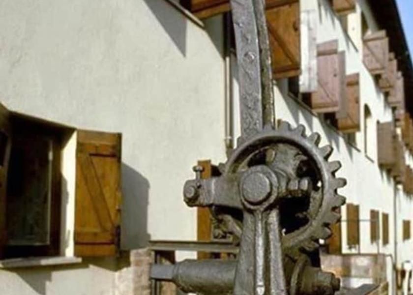 Tuscany Colle di Val d'Elsa Exterior Detail