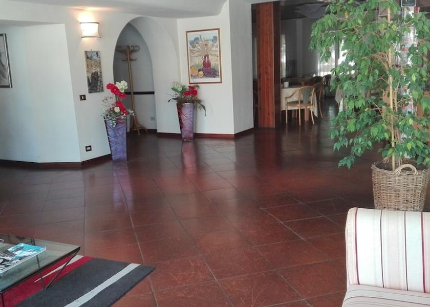 Tuscany Colle di Val d'Elsa Interior Entrance