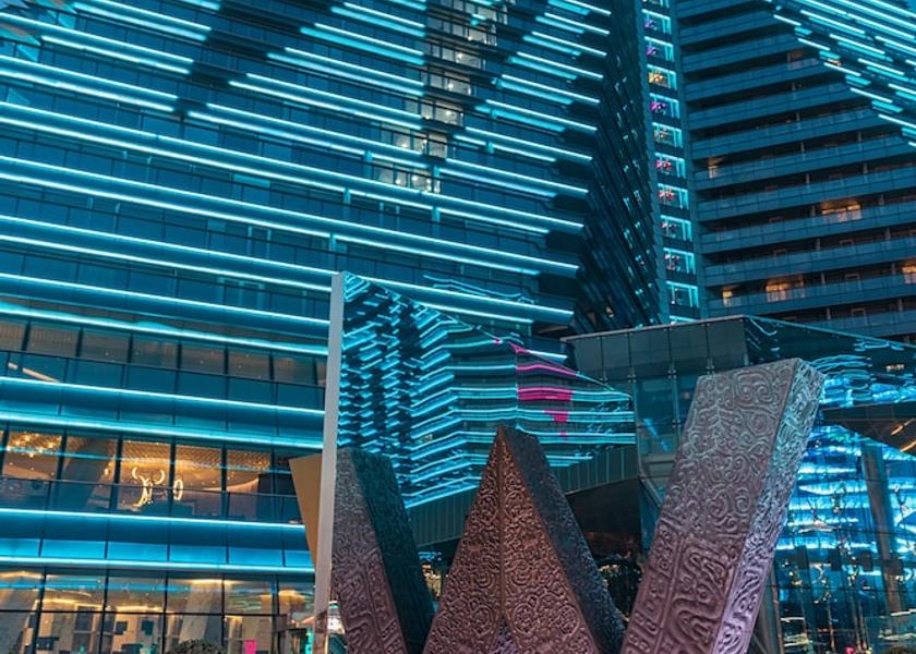 Shaanxi Xi'an Front of property - evening/night