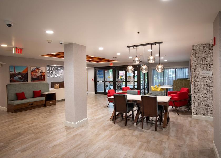 Delaware Seaford Lobby