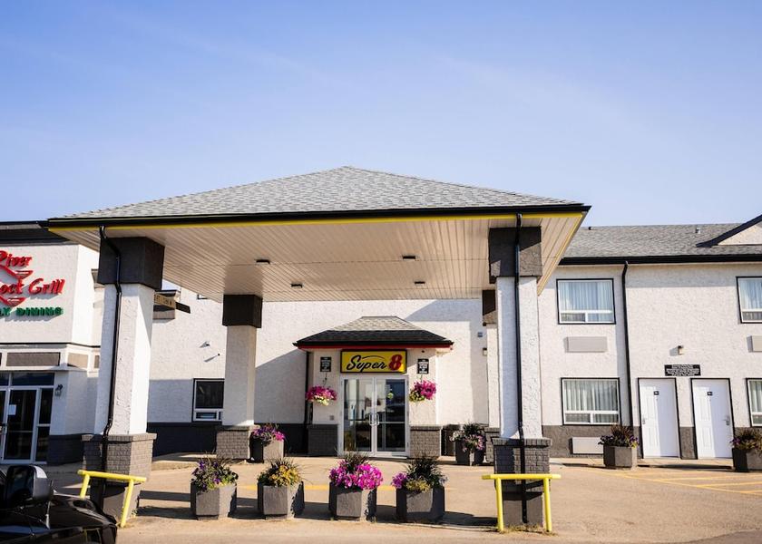 Alberta Drayton Valley Exterior Detail