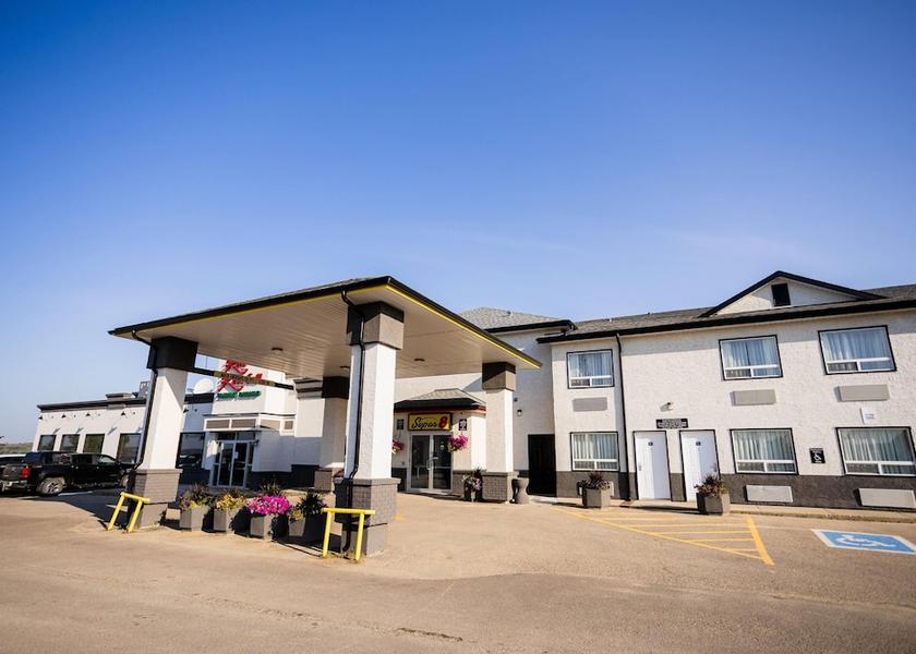 Alberta Drayton Valley Exterior Detail