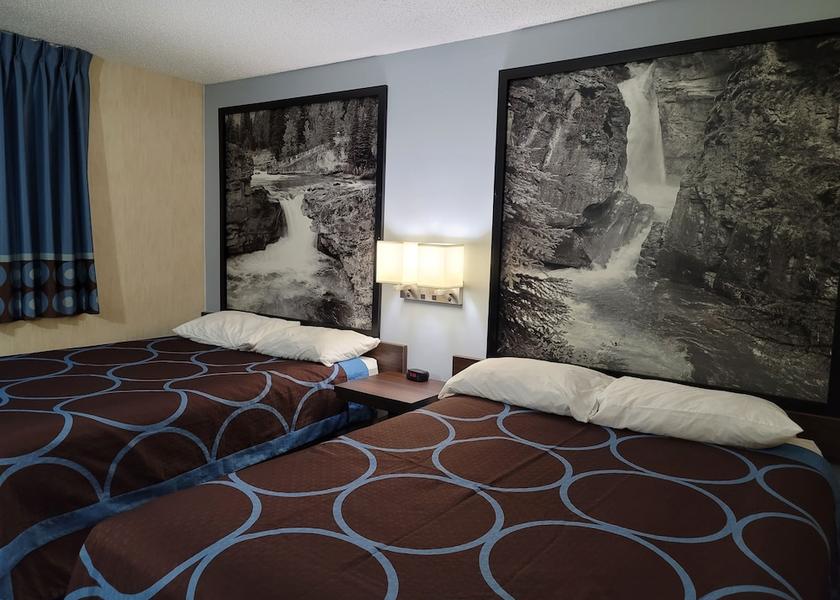 Alberta Red Deer Room