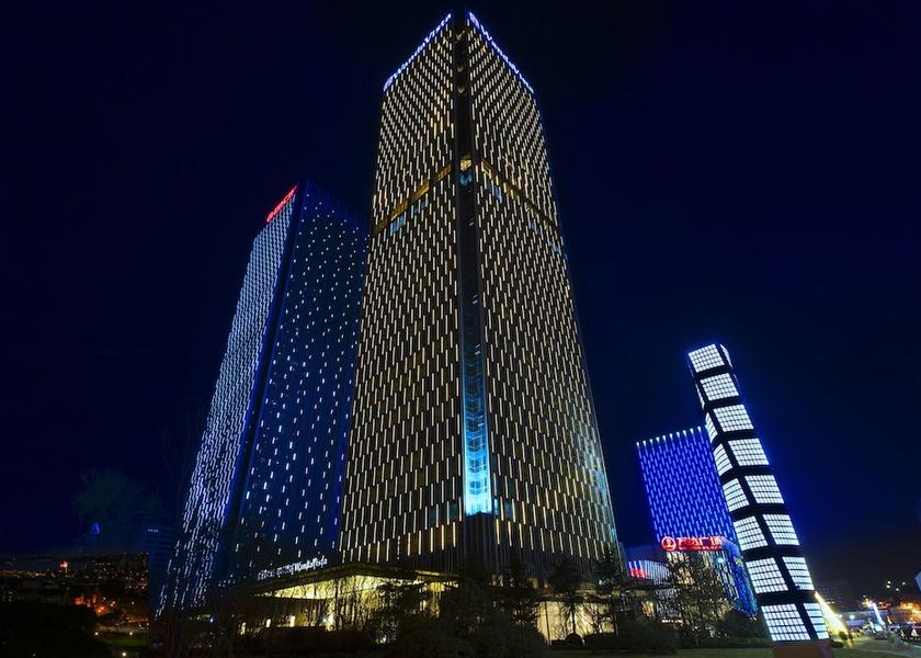 Shandong Yantai Front of property - evening/night
