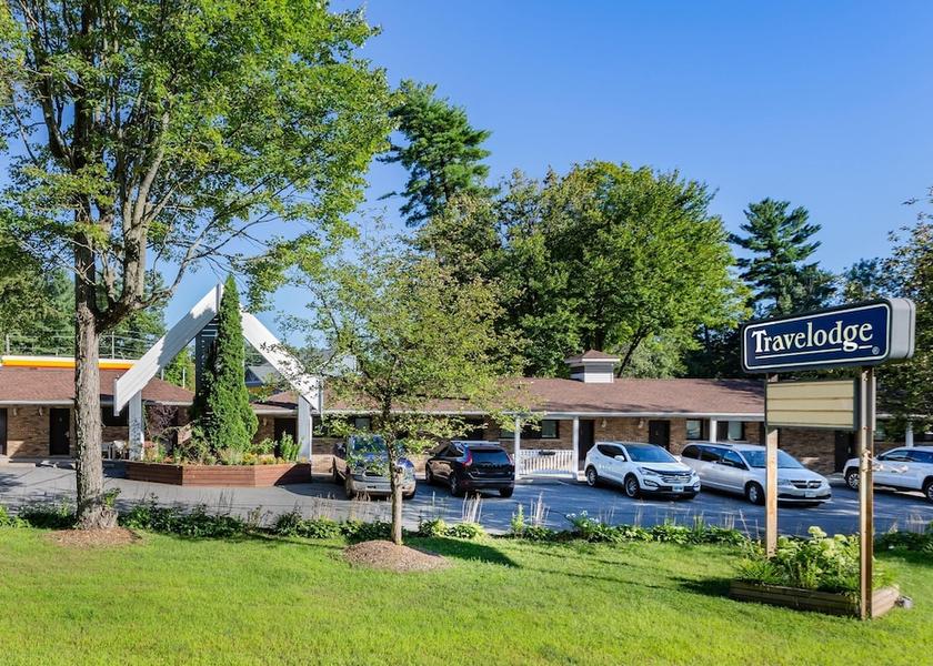 Ontario Bracebridge Exterior Detail