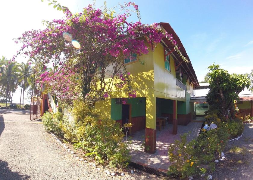 Limon Puerto Viejo de Talamanca Entrance