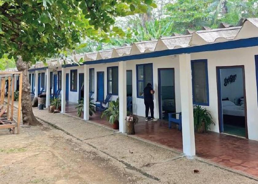 Guanacaste Coco Exterior Detail