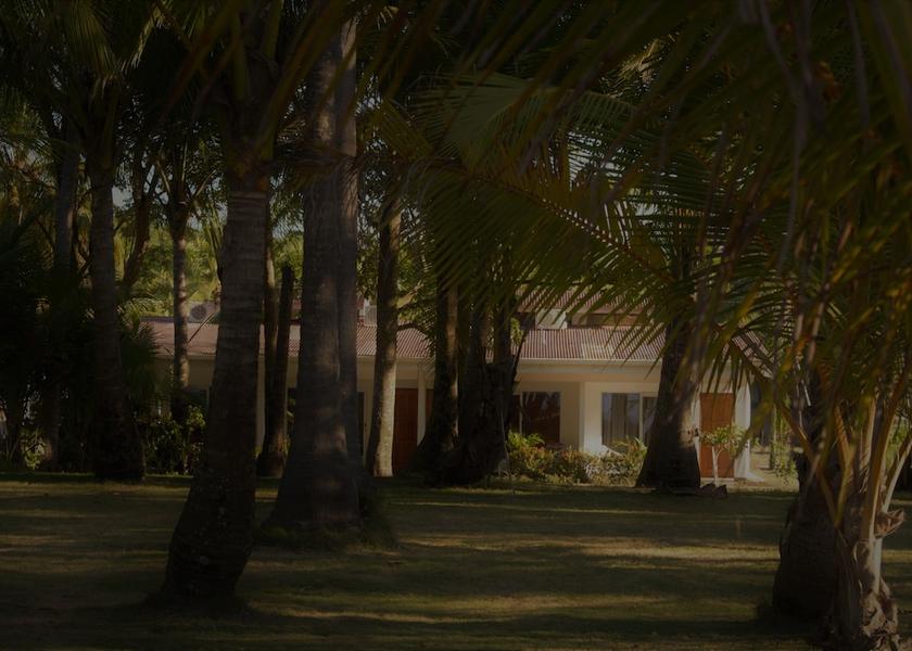 Puntarenas Parrita Facade