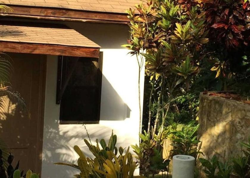 Puntarenas Paquera Facade