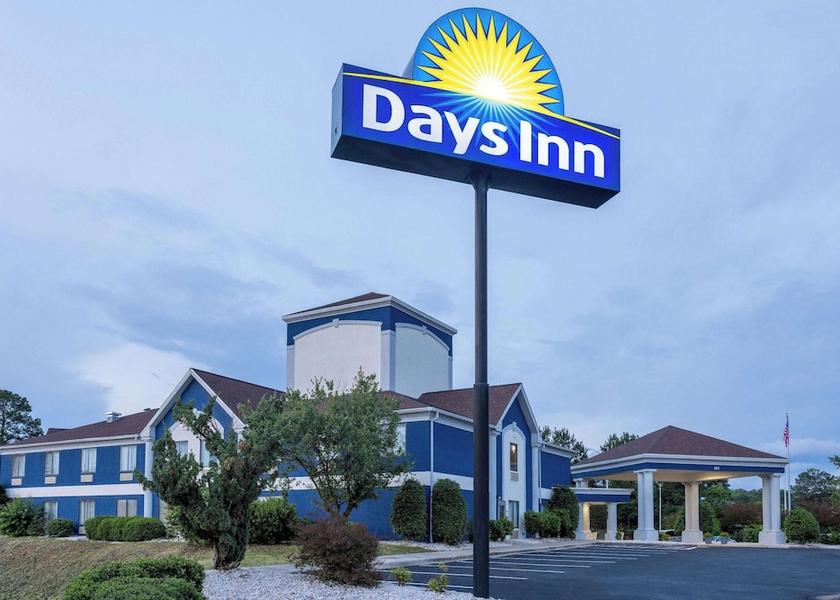 North Carolina Louisburg Exterior Detail