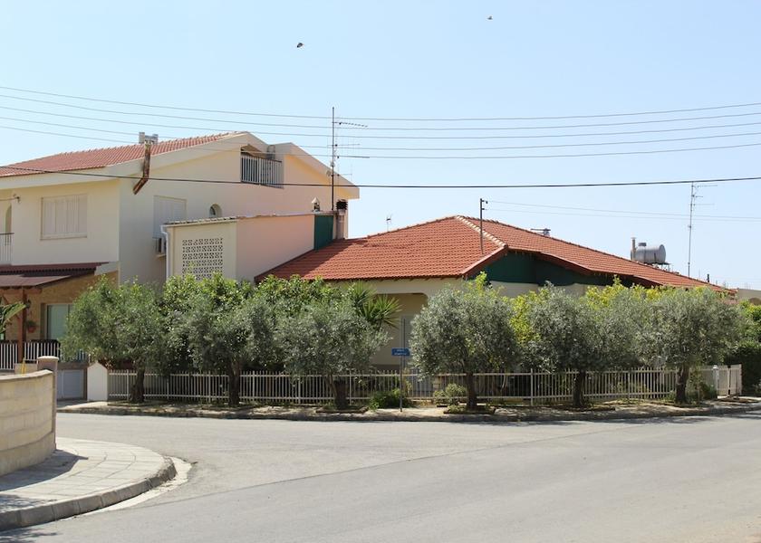 Larnaca District Tseri Facade