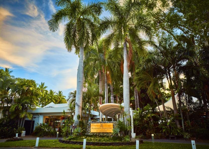 Queensland Cairns Front of property