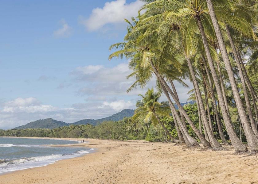 Queensland Cairns Beach