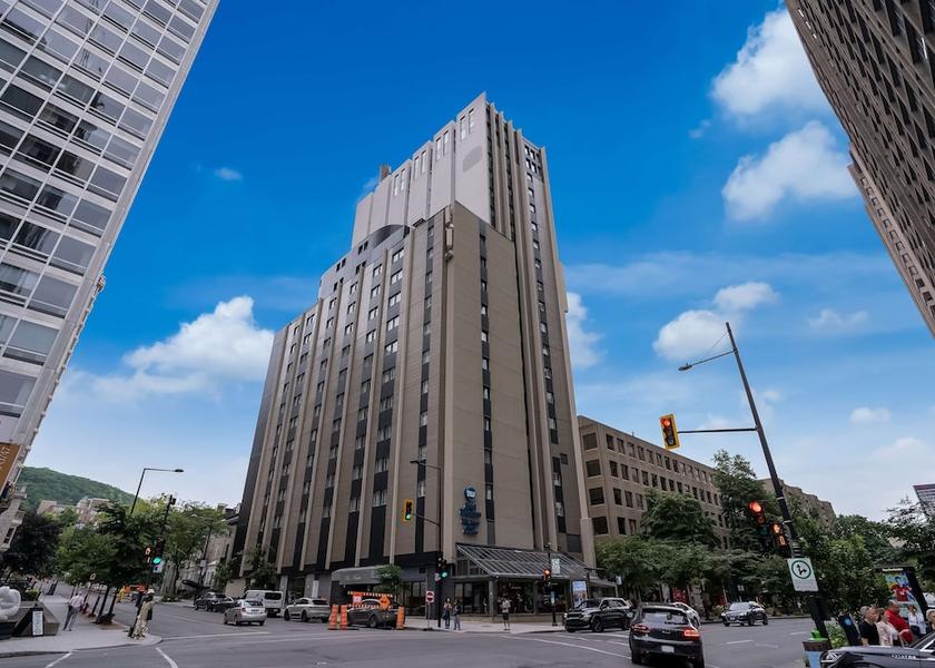 Quebec Montreal Exterior