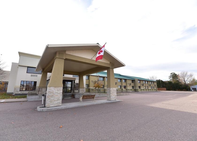 Ontario Pembroke Facade