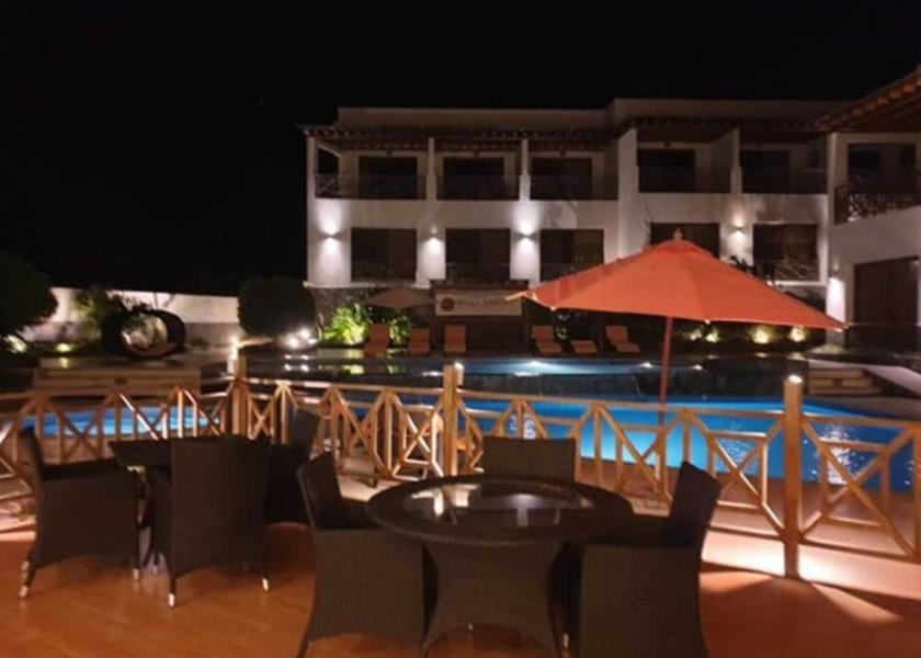 Galapagos Puerto Ayora Terrace