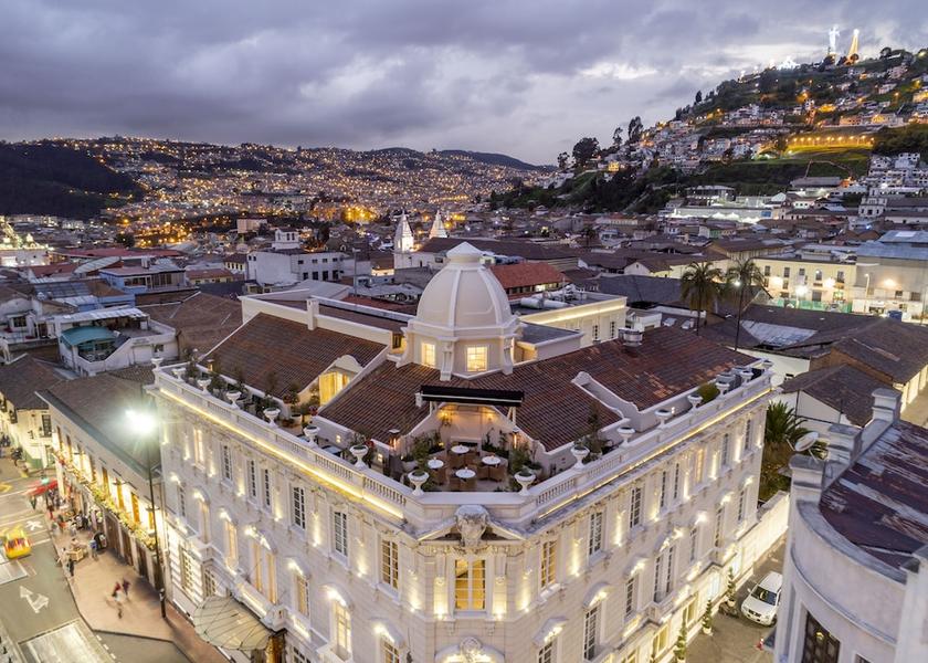 Pichincha Quito Front of property