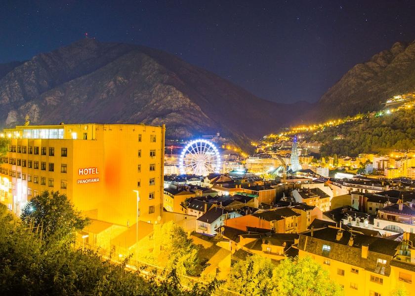  Escaldes-Engordany Front of property - evening/night