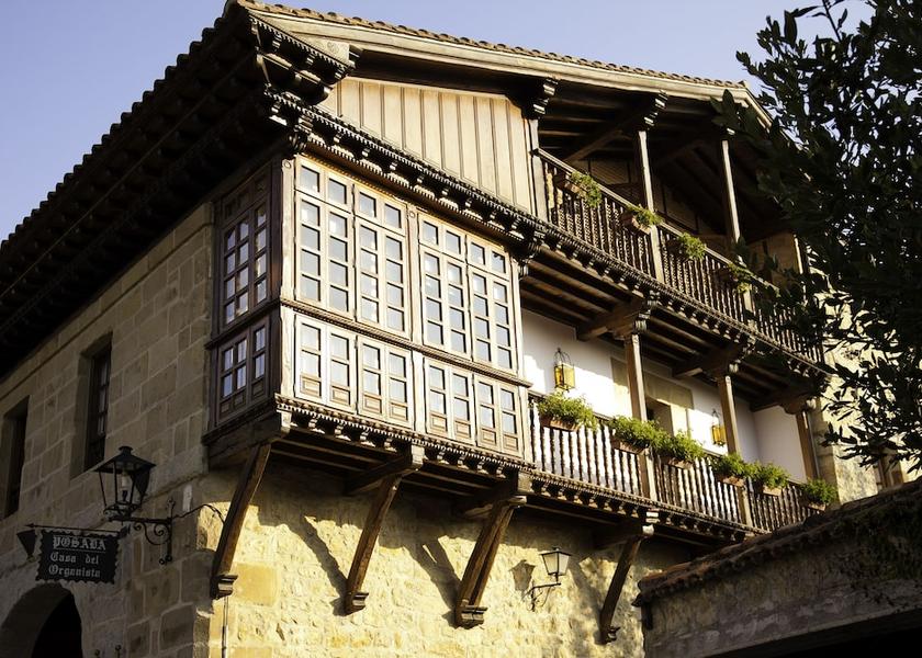Cantabria Santillana del Mar Exterior detail