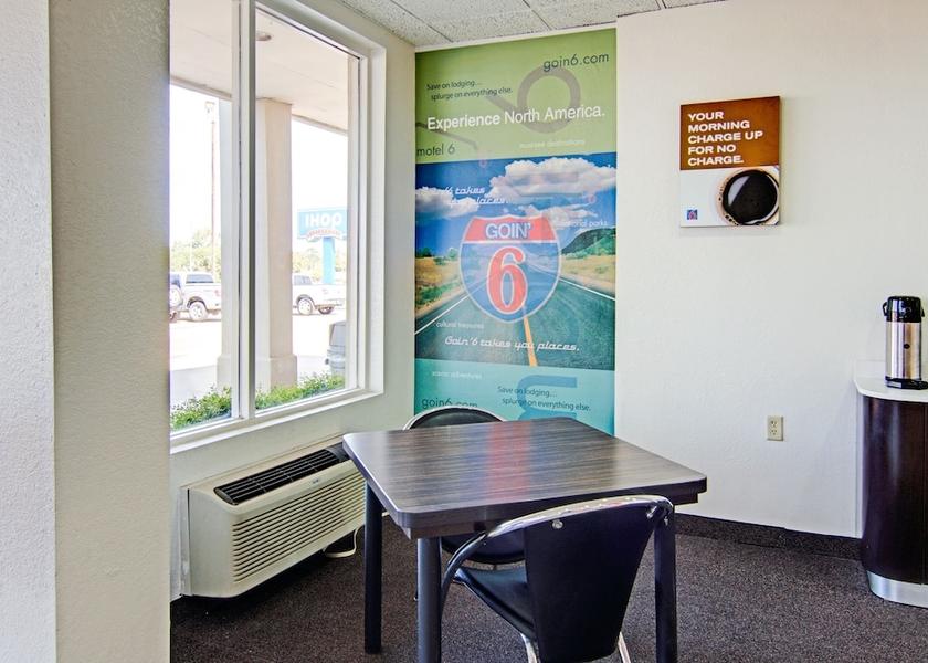 Texas Mount Pleasant Lobby