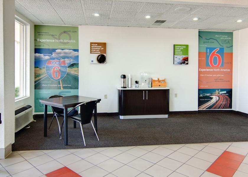 Texas Mount Pleasant Lobby