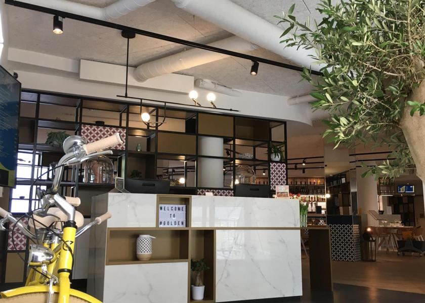 Provence - Alpes - Cote d'Azur Aix-en-Provence lobby