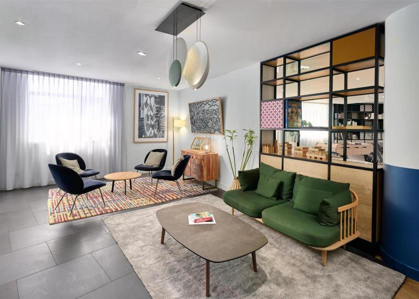 Provence - Alpes - Cote d'Azur Aix-en-Provence lobby