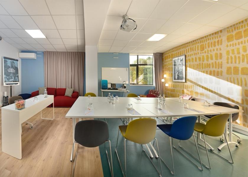 Provence-Alpes-Côte d'Azur Aix-en-Provence Meeting facility