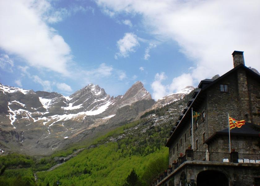 Aragon Bielsa Facade
