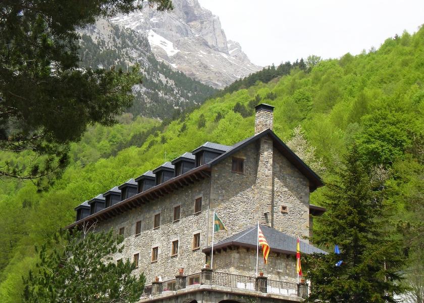 Aragon Bielsa Exterior Detail