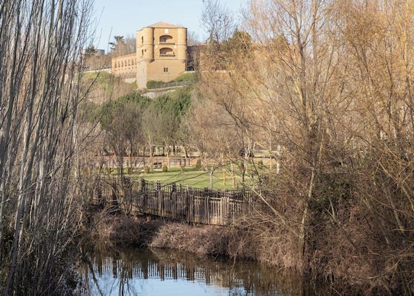 Castile and León Benavente Front of property