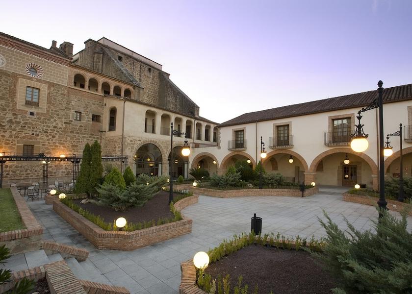 Extremadura Plasencia Property grounds