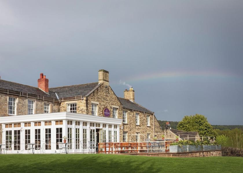 England Bakewell Facade
