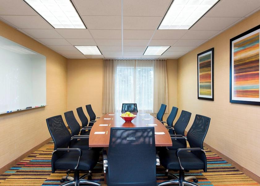 Illinois St. Charles Meeting Room