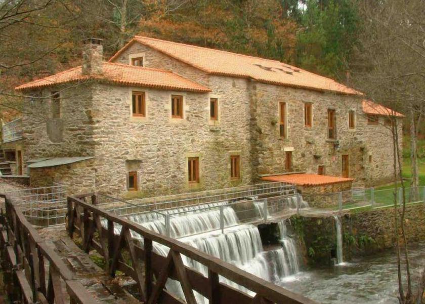 Galicia O Pino Exterior Detail