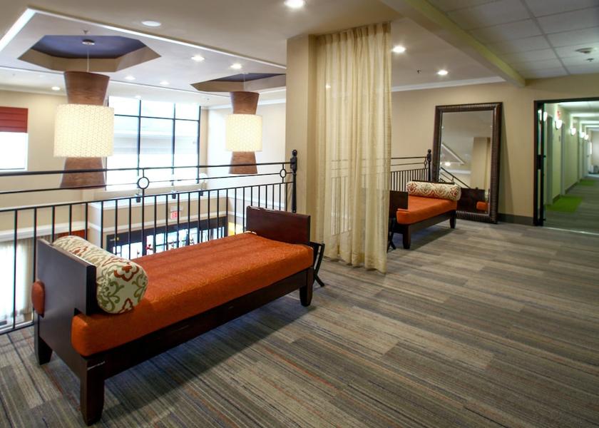 Georgia Decatur Exterior Detail