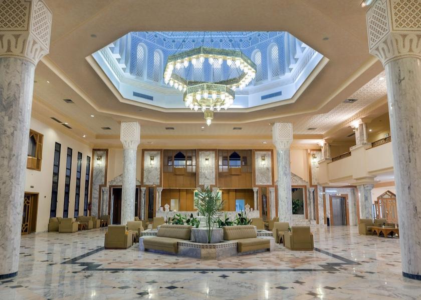  Douz Interior Entrance