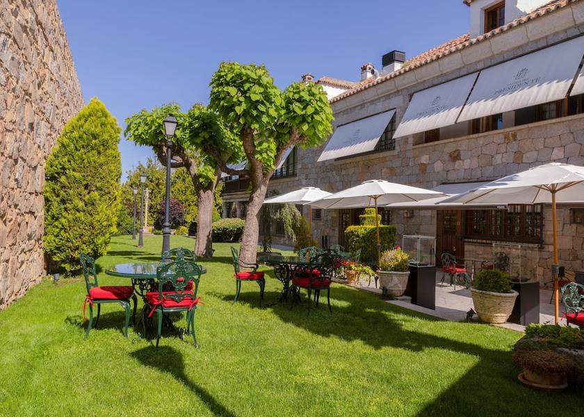 Castile and León Ávila Terrace/patio