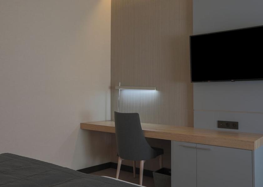 Community of Madrid Madrid Room