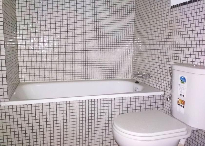 Galicia Ares Deep Soaking Bathtub