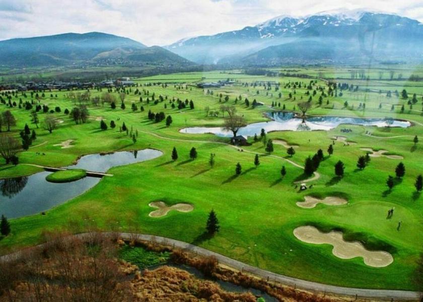 Catalonia Alp golf course [on-site]