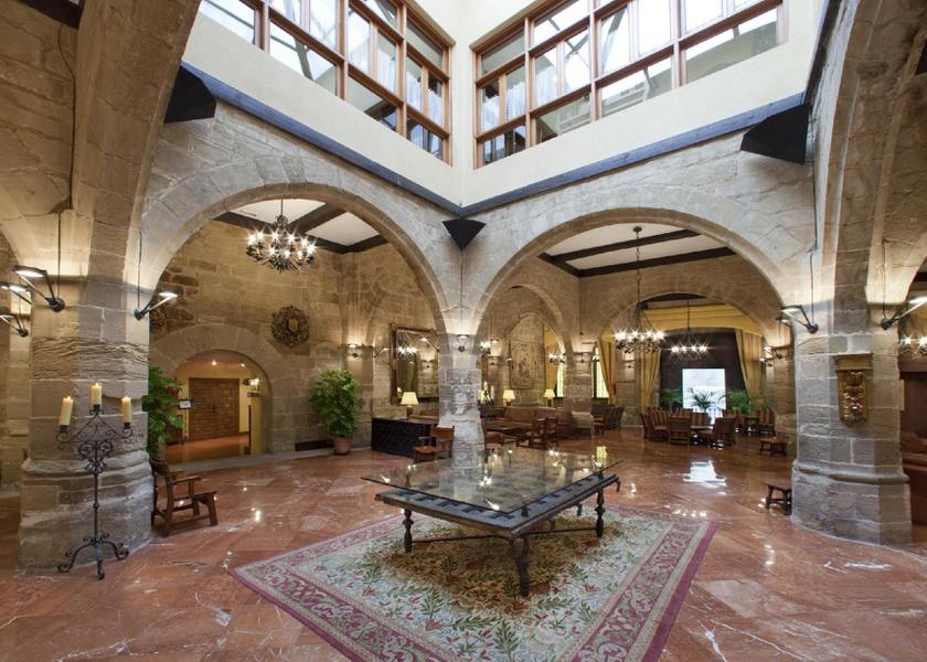La Rioja Santo Domingo de la Calzada lobby